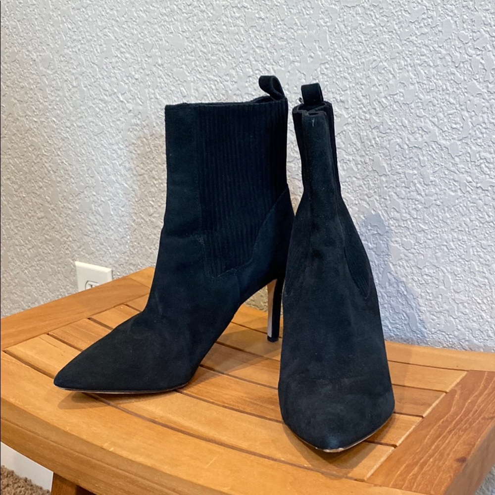Via Spiga Corene Bootie black suede sock bootie sz 9